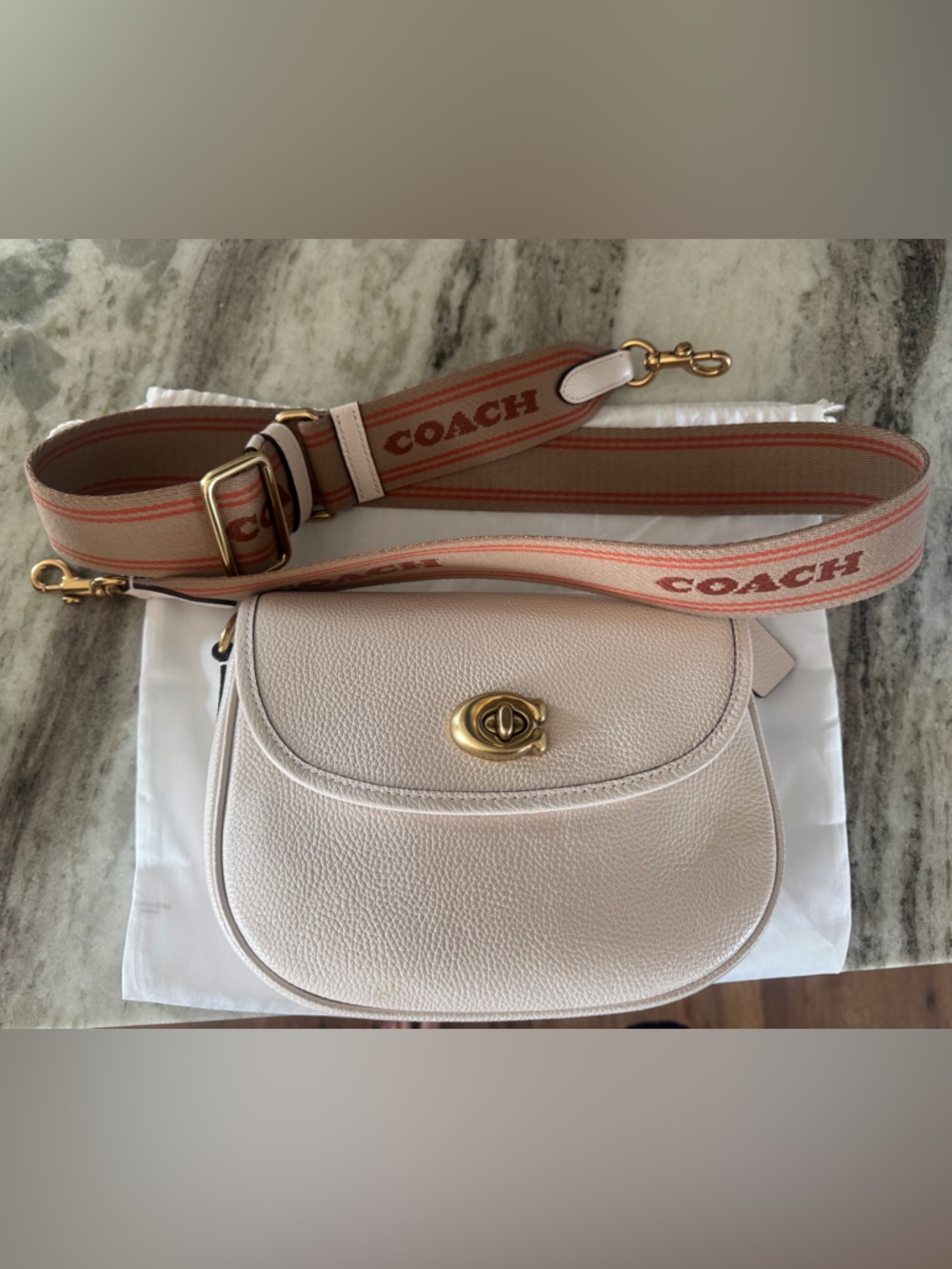 Coach willow saddle bag pebbled leather with extra logo strap - Picture 2 of 6